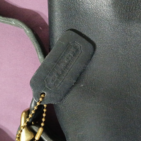 Coach - Picture 2 of 12